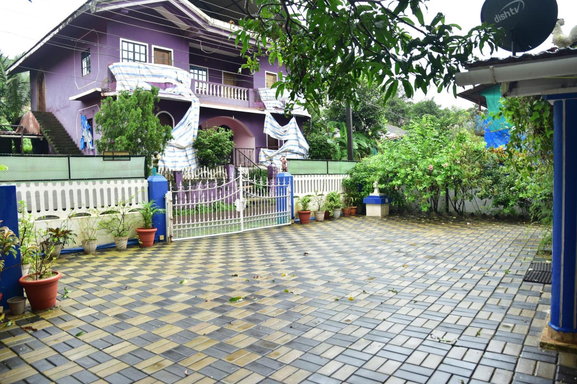Casa Dcm And Esmeralda - Villa'S And Lake View Rooms In Bambolim With Swimming Pool Acces Exterior foto